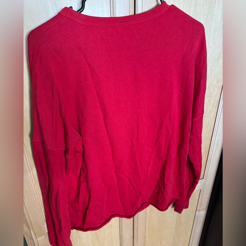 PINK Victoria's Secret Women's Boston Red Sox Cut Out V Neck Crop Pullover - Picture 6 of 7